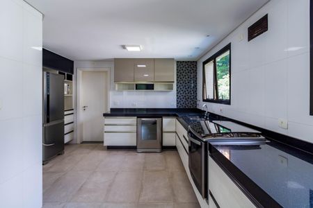 Apartamento à venda com 250m², 3 quartos e 3 vagas Apartamento à venda com 250m², 3 quartos e 3 vagasCozinha