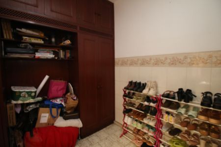 Casa à venda com 360m², 3 quartos e 5 vagasQuarto de Serviço