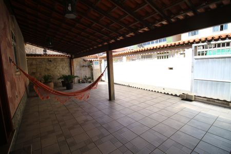 Casa à venda com 360m², 3 quartos e 5 vagasVaranda - Garagem