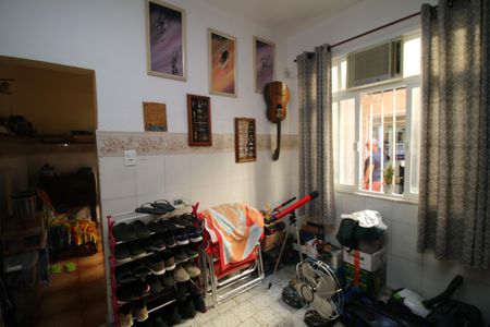 Casa à venda com 360m², 3 quartos e 5 vagasQuarto de Serviço