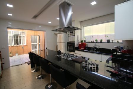 Casa à venda com 360m², 3 quartos e 5 vagasCozinha