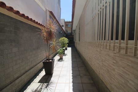 Casa à venda com 360m², 3 quartos e 5 vagasCorredor