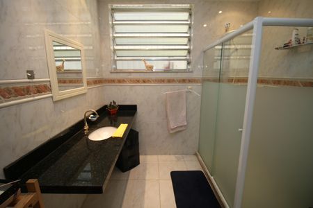 Casa à venda com 360m², 3 quartos e 5 vagasBanheiro da Suíte