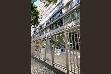 Apartamento à venda com 60m², 2 quartos e sem vaga Apartamento à venda com 60m², 2 quartos e sem vagaPlaquinha