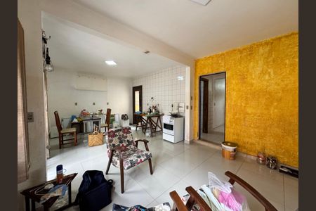 Casa para alugar com 100m², 4 quartos e 2 vagas Casa para alugar com 100m², 4 quartos e 2 vagasCozinha
