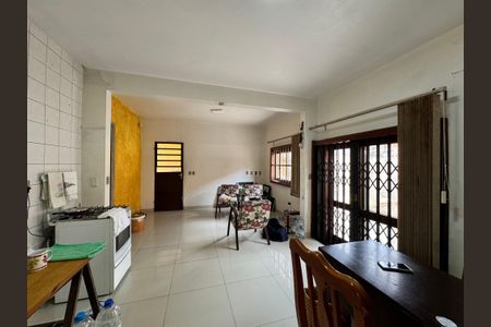Casa para alugar com 100m², 4 quartos e 2 vagas Casa para alugar com 100m², 4 quartos e 2 vagasCozinha