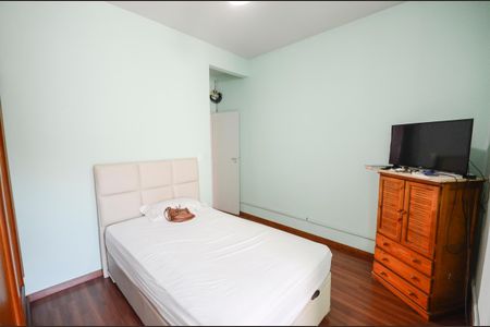 Apartamento à venda com 97m², 3 quartos e 1 vaga Apartamento à venda com 97m², 3 quartos e 1 vagaQuarto 2