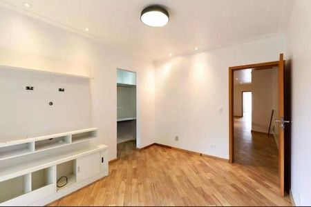 Casa de condomínio à venda com 529m², 4 quartos e 6 vagas Casa de condomínio à venda com 529m², 4 quartos e 6 vagasFoto 21