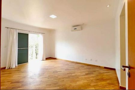Casa de condomínio à venda com 529m², 4 quartos e 6 vagas Casa de condomínio à venda com 529m², 4 quartos e 6 vagasFoto 13
