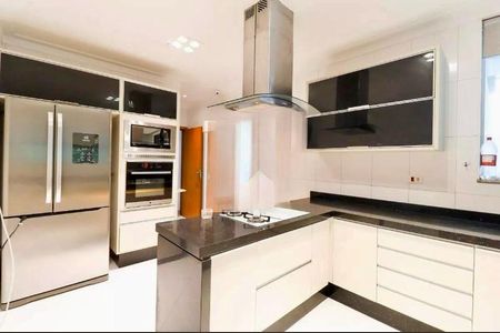 Casa de condomínio à venda com 529m², 4 quartos e 6 vagas Casa de condomínio à venda com 529m², 4 quartos e 6 vagasFoto 10