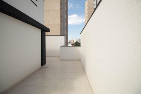 Apartamento à venda com 58m², 3 quartos e 1 vaga Apartamento à venda com 58m², 3 quartos e 1 vagaTerraço