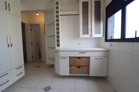 Apartamento à venda com 212m², 4 quartos e 3 vagasÁrea de Serviço