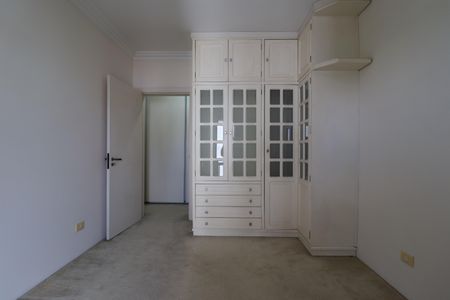 Apartamento à venda com 212m², 4 quartos e 3 vagasQuarto 2 suíte
