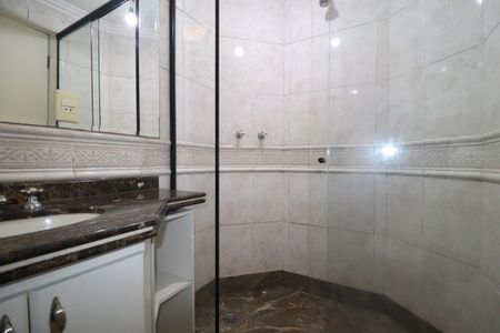 Apartamento à venda com 212m², 4 quartos e 3 vagasBanheiro Quarto 1 suíte