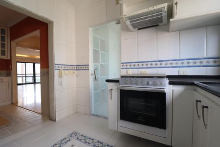 Apartamento à venda com 212m², 4 quartos e 3 vagasCozinha