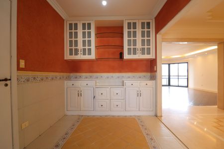 Apartamento à venda com 212m², 4 quartos e 3 vagasCopa