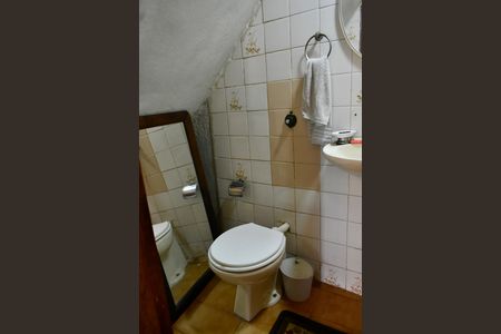 Casa à venda com 140m², 4 quartos e 2 vagas Casa à venda com 140m², 4 quartos e 2 vagasLavabo