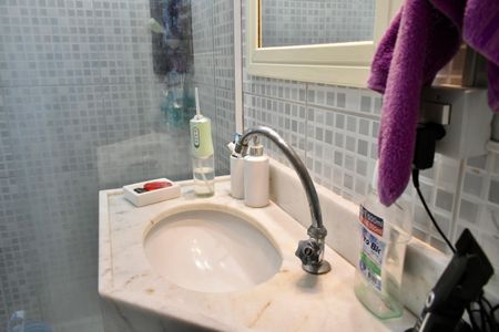 Casa à venda com 140m², 4 quartos e 2 vagas Casa à venda com 140m², 4 quartos e 2 vagasBanheiro da Suíte