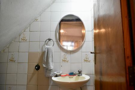 Casa à venda com 140m², 4 quartos e 2 vagas Casa à venda com 140m², 4 quartos e 2 vagasLavabo
