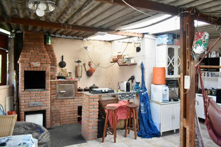 Casa à venda com 140m², 4 quartos e 2 vagas Casa à venda com 140m², 4 quartos e 2 vagasÁrea gourmet