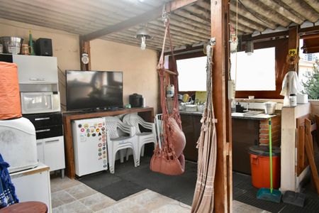 Casa à venda com 140m², 4 quartos e 2 vagas Casa à venda com 140m², 4 quartos e 2 vagasÁrea gourmet