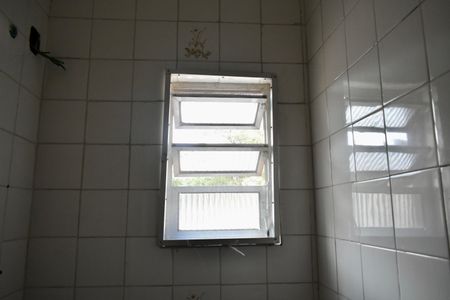 Casa à venda com 140m², 4 quartos e 2 vagas Casa à venda com 140m², 4 quartos e 2 vagasBanheiro Social 1