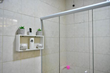 Casa à venda com 140m², 4 quartos e 2 vagas Casa à venda com 140m², 4 quartos e 2 vagasBanheiro Social 2