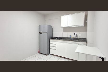 Sala/Cozinha de apartamento para alugar com 1 quarto, 45m² em Estreito, Florianópolis