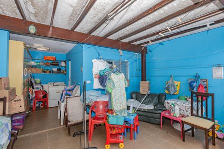 Casa à venda com 200m², 3 quartos e 2 vagasÁrea de Serviço