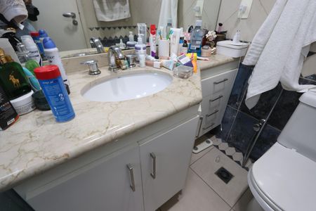 Apartamento à venda com 107m², 3 quartos e 2 vagasBanheiro Social