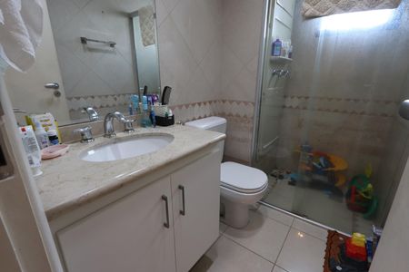 Apartamento à venda com 107m², 3 quartos e 2 vagasBanheiro da Suíte