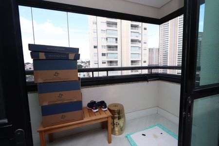 Apartamento à venda com 107m², 3 quartos e 2 vagasVaranda