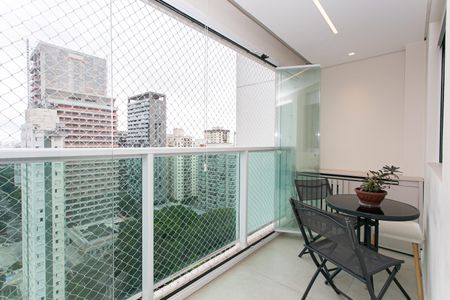 Apartamento à venda com 45m², 1 quarto e 1 vaga Apartamento à venda com 45m², 1 quarto e 1 vagaVaranda
