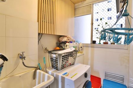 Apartamento à venda com 65m², 3 quartos e 1 vaga Apartamento à venda com 65m², 3 quartos e 1 vagaLavanderia