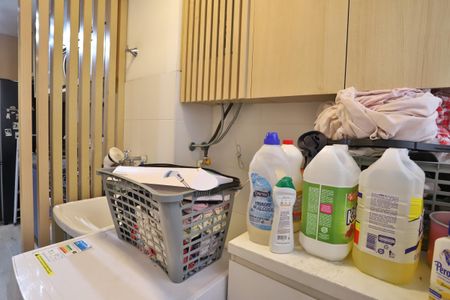 Apartamento à venda com 65m², 3 quartos e 1 vaga Apartamento à venda com 65m², 3 quartos e 1 vagaLavanderia