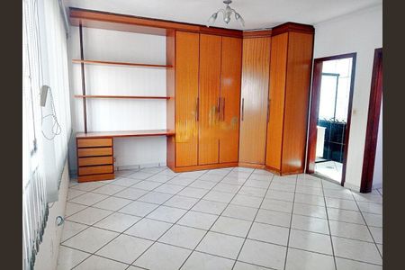 Casa à venda com 267m², 4 quartos e 6 vagas