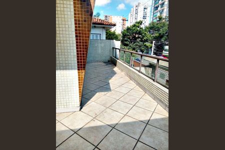 Casa à venda com 267m², 4 quartos e 6 vagas