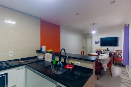 Casa à venda com 100m², 3 quartos e 2 vagas Casa à venda com 100m², 3 quartos e 2 vagasCozinha