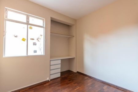 Apartamento à venda com 120m², 4 quartos e 2 vagas Apartamento à venda com 120m², 4 quartos e 2 vagasQuarto 2