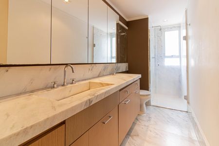Apartamento à venda com 117m², 3 quartos e 2 vagas Apartamento à venda com 117m², 3 quartos e 2 vagasBanheiro/Suíte