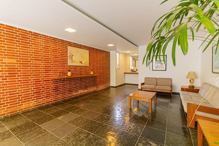 Apartamento à venda com 117m², 3 quartos e 2 vagas Apartamento à venda com 117m², 3 quartos e 2 vagasHall Social
