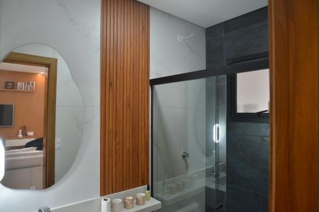 Casa à venda com 180m², 2 quartos e 2 vagasBanheiro