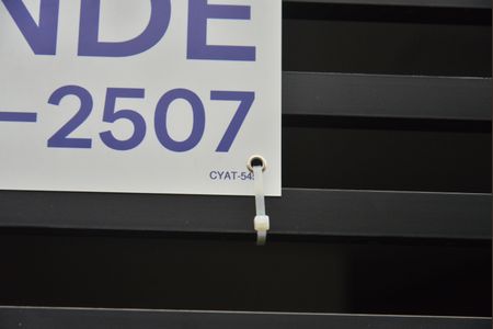 Casa à venda com 180m², 2 quartos e 2 vagasPlaca