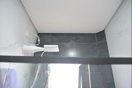 Casa à venda com 180m², 2 quartos e 2 vagasBanheiro