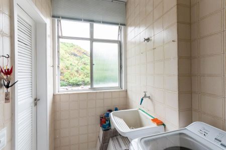 Apartamento à venda com 70m², 2 quartos e 1 vagaÁrea de Serviço