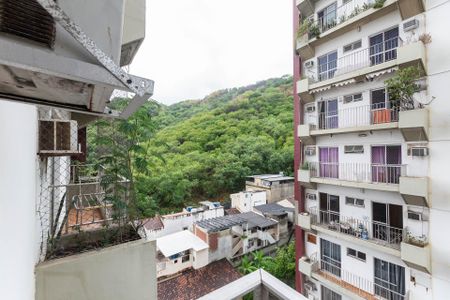 Apartamento à venda com 70m², 2 quartos e 1 vagaVaranda Quartos