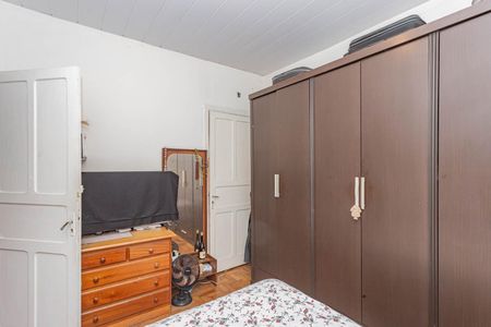 Casa à venda com 186m², 5 quartos e 4 vagasQuarto 