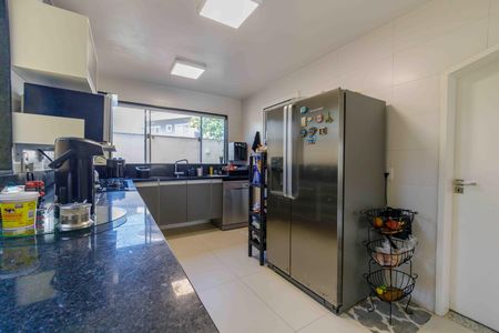 Casa de condomínio para alugar com 300m², 5 quartos e 3 vagas Casa de condomínio para alugar com 300m², 5 quartos e 3 vagasCozinha