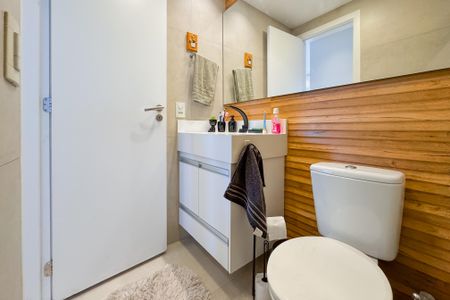 Apartamento à venda com 59m², 2 quartos e 1 vaga Apartamento à venda com 59m², 2 quartos e 1 vagaBanheiro