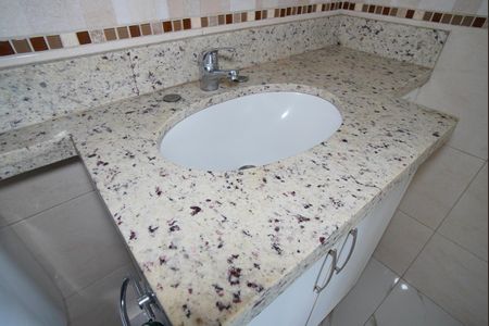 Apartamento à venda com 48m², 2 quartos e 1 vagaBanheiro Corredor